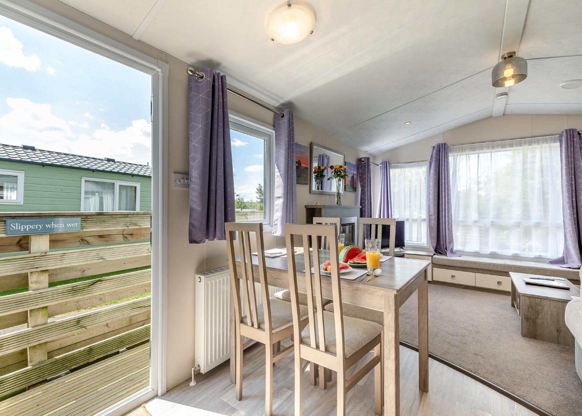 Longnor Wood Holiday Park Luaran gambar